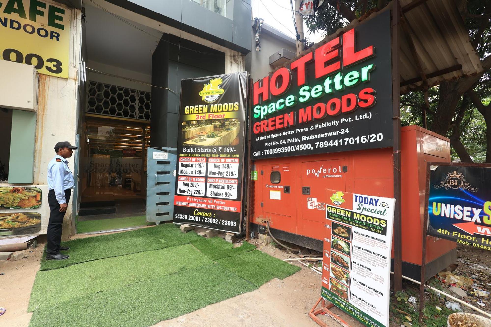 Hotel Space Setter Bhubaneswar Esterno foto