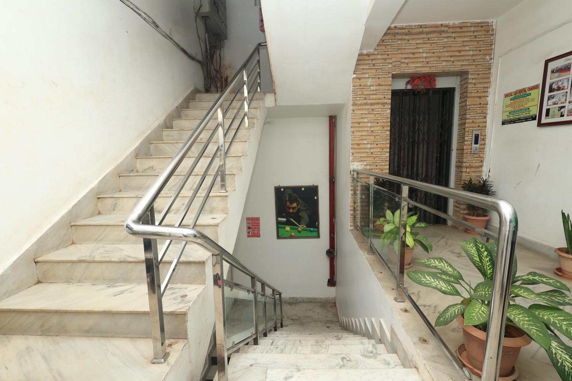 Hotel Space Setter Bhubaneswar Esterno foto