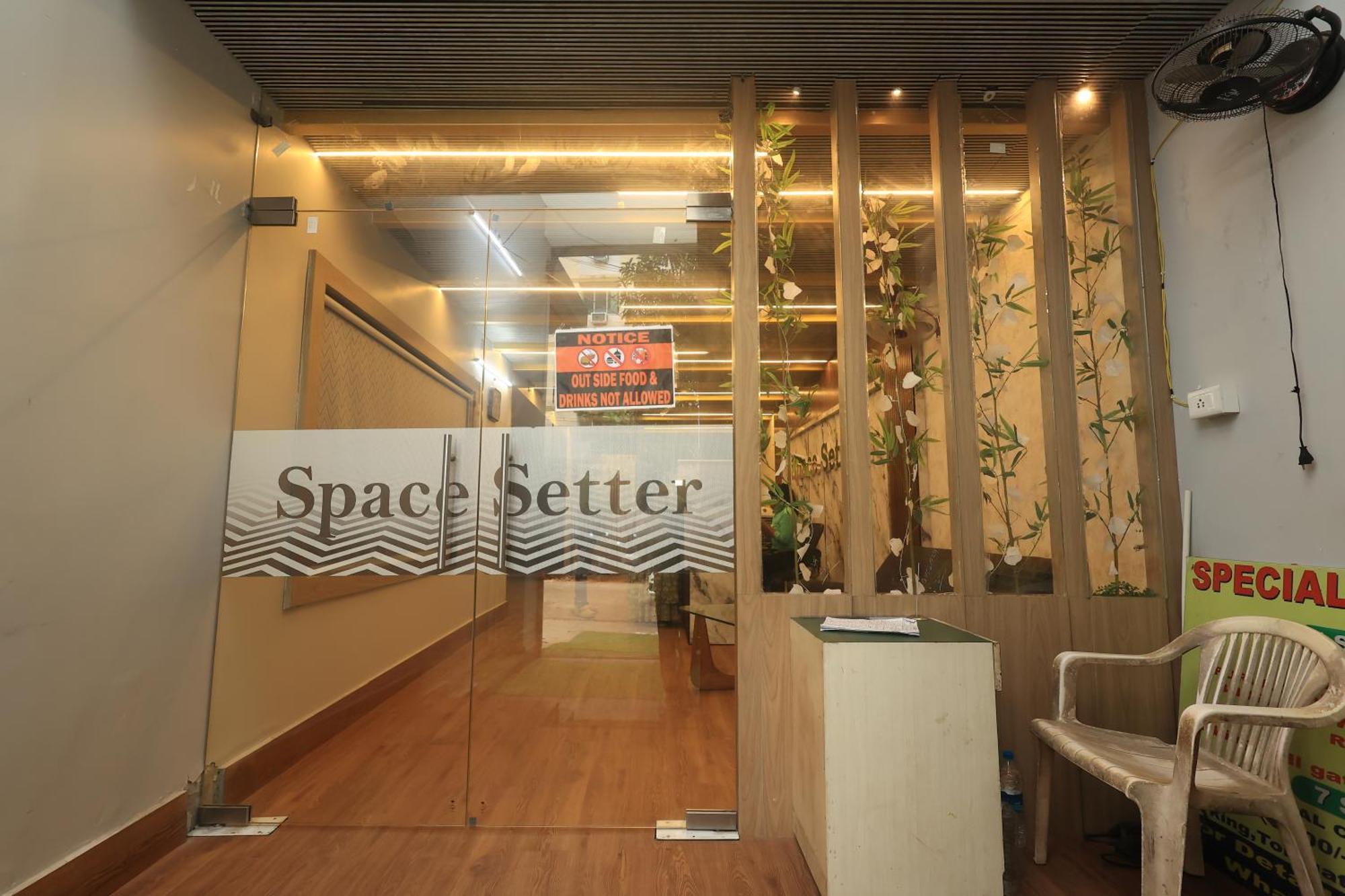 Hotel Space Setter Bhubaneswar Esterno foto