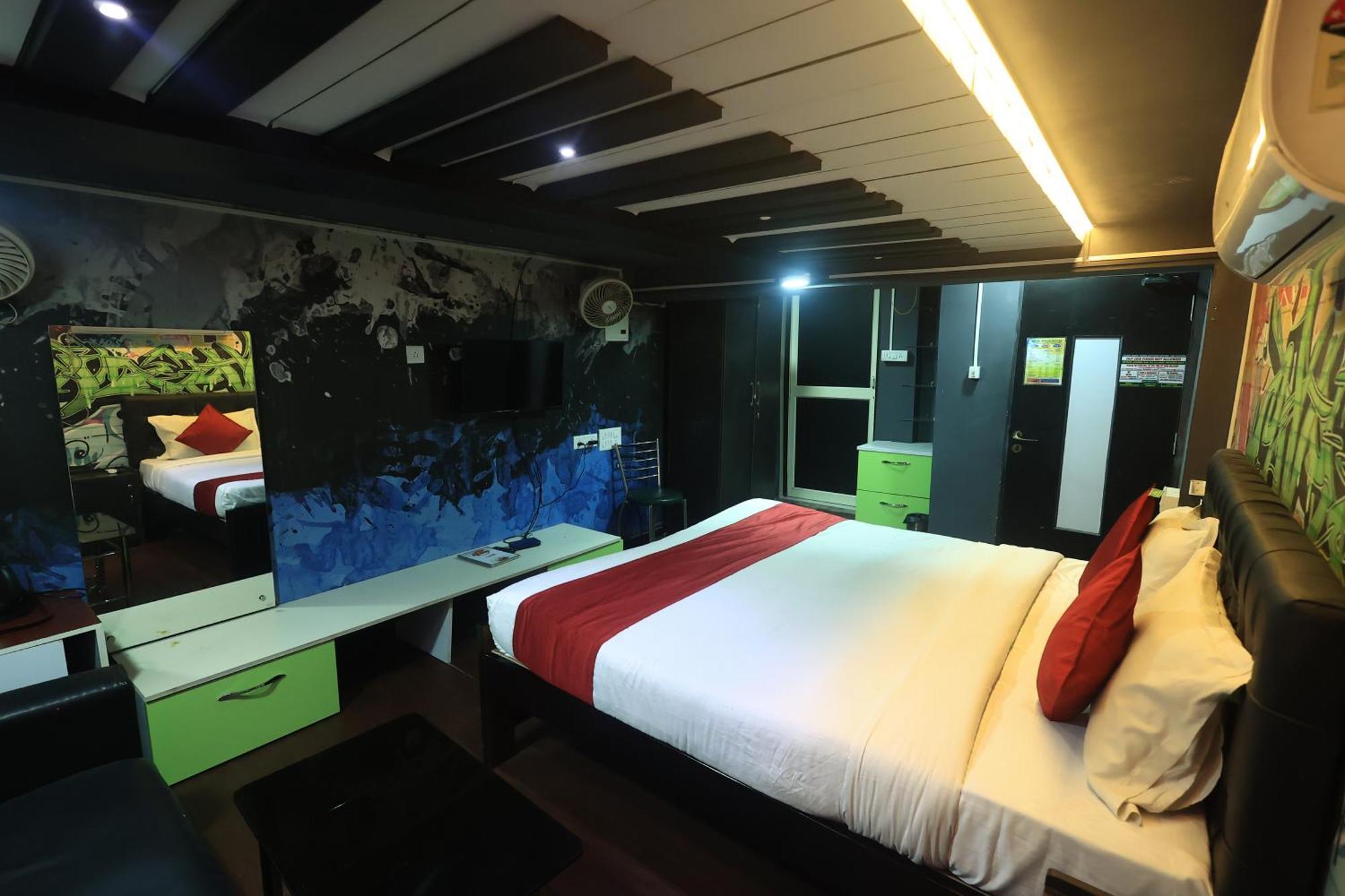 Hotel Space Setter Bhubaneswar Esterno foto
